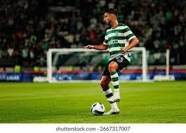 扑克起手策略的核心思路（扑克起手策略的关键要点）