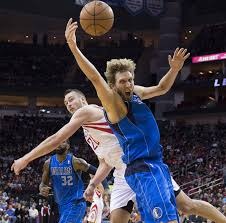 德州扑克高手远离边缘（德州扑克高手避开边缘牌局）